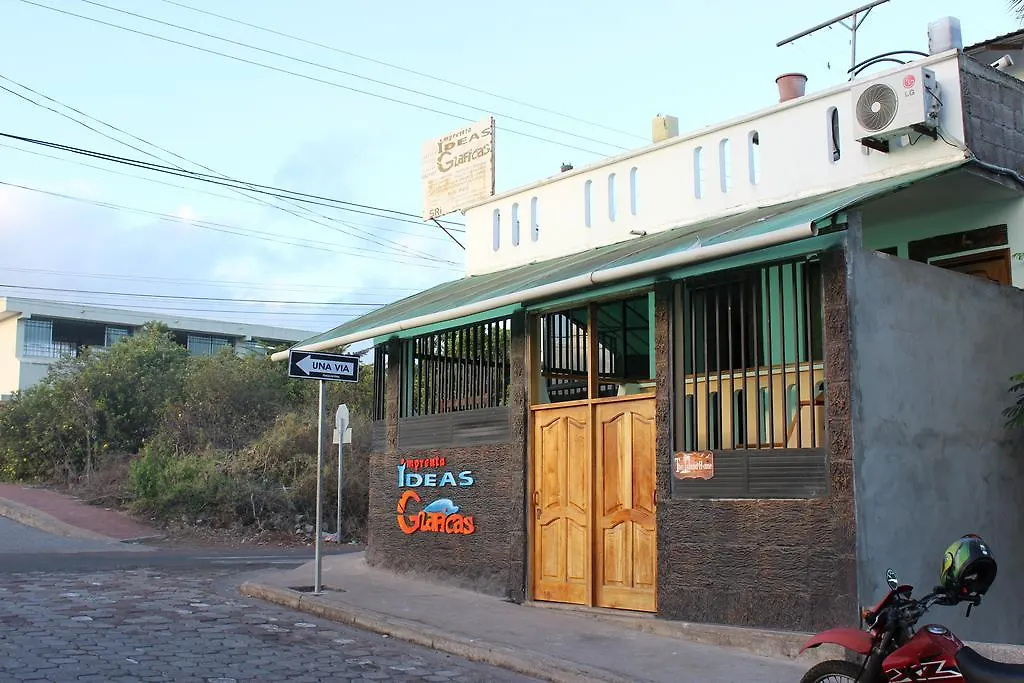 Guest house The Island Home Puerto Ayora